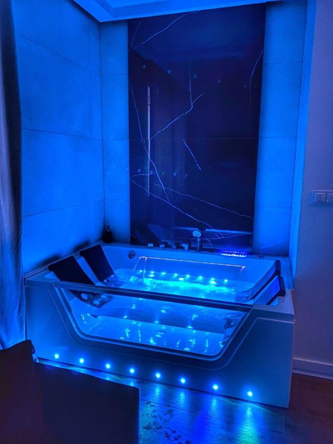 Apartament Z Jacuzzi クラクフ エクステリア 写真
